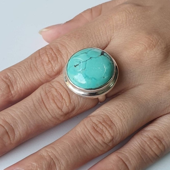 Sterling Silver| Handcrafted Tibetan Turquoise ring - Picture 2 of 5